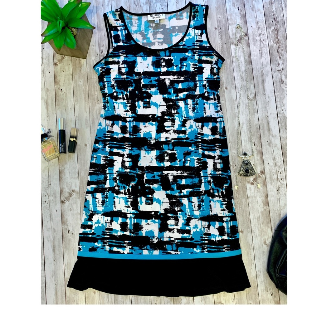 Studio I sleeveless blue black white print dress